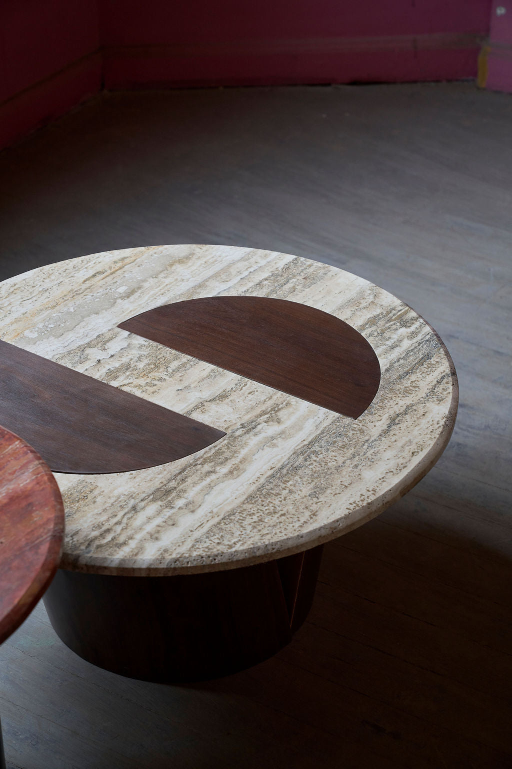 Fissura coffee table